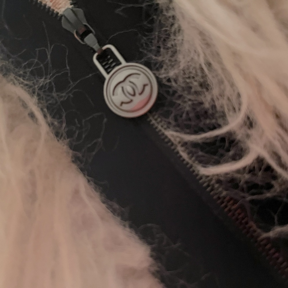 Chanel shaggy fur vest ivory colored multi beige size 42 L